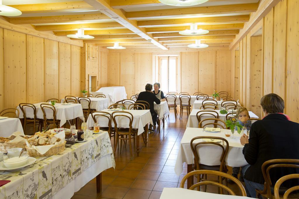 De L'hospice Inn *